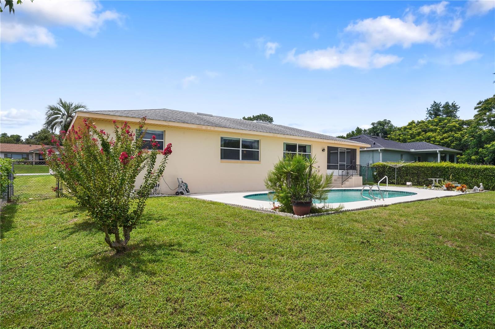 Image 36 of 40 For 1108 Sherbrook Drive