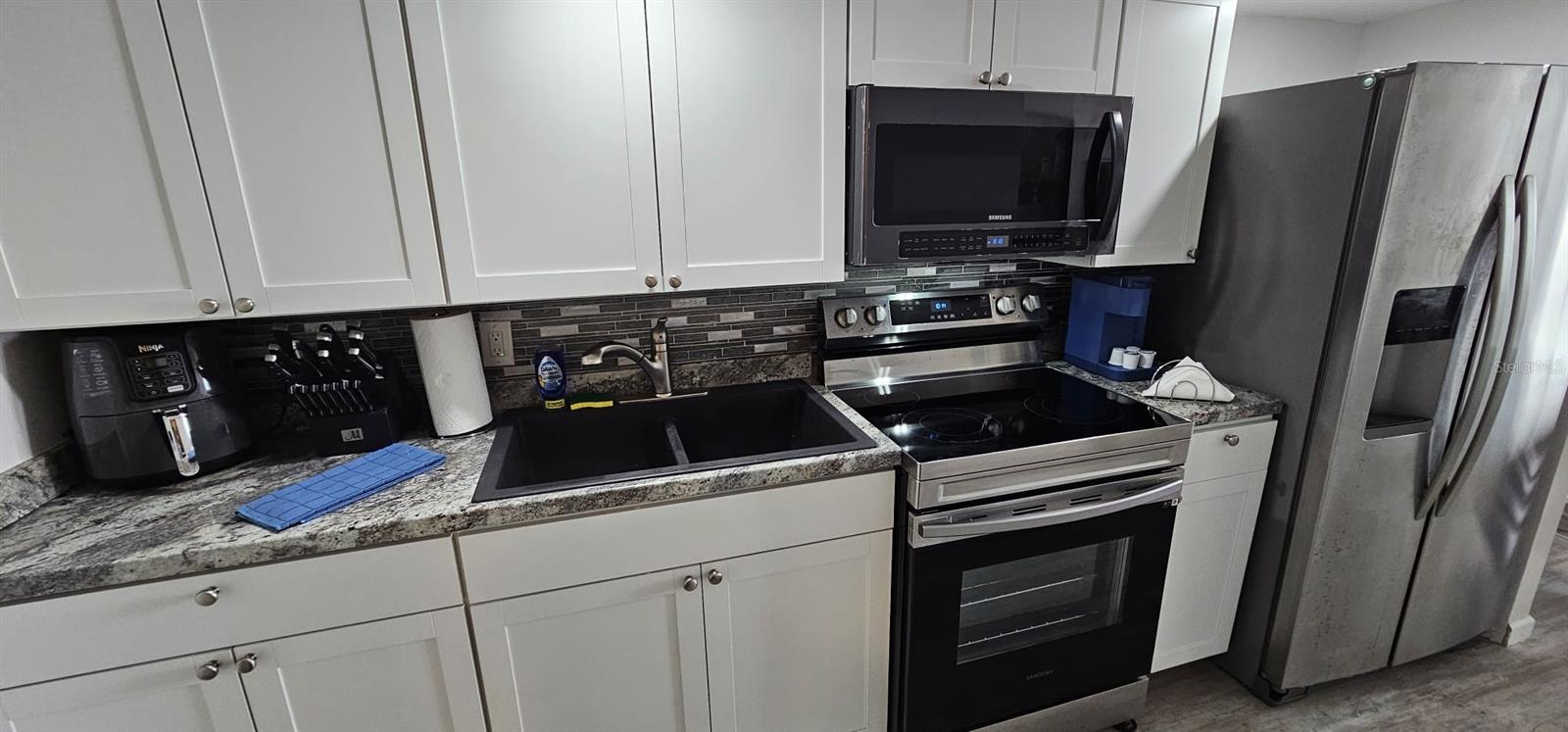 Image 6 of 18 For 3501 Atlantic Avenue 2070