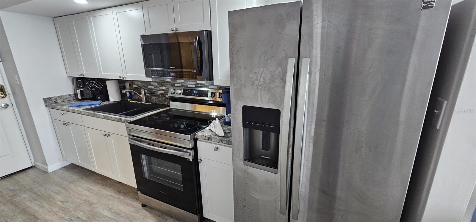 Image 9 of 18 For 3501 Atlantic Avenue 2070