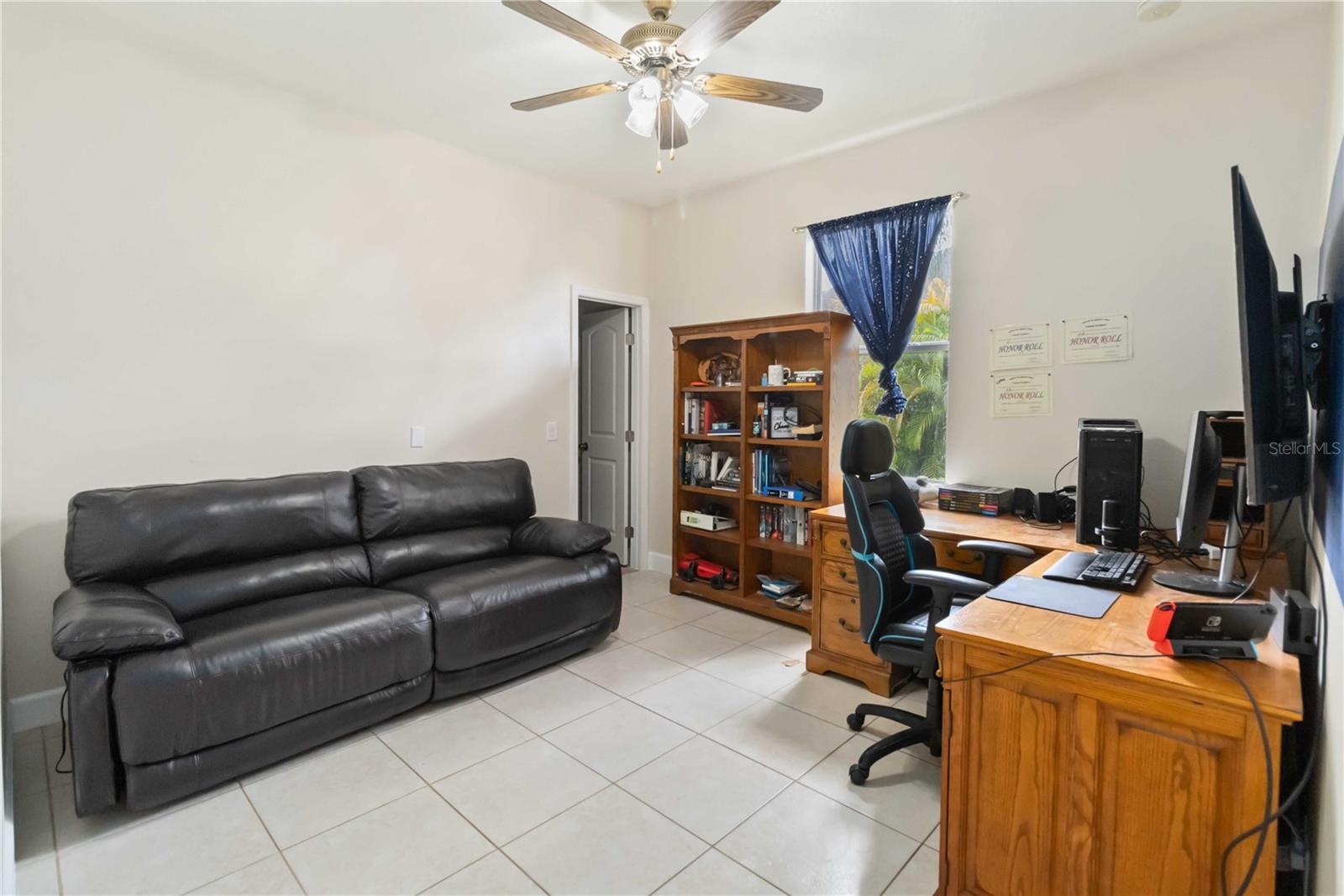 Image 19 of 33 For 2415 Sterling Creek Parkway