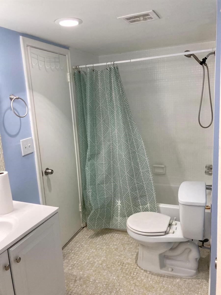 Image 19 of 49 For 3703 166th Street 905