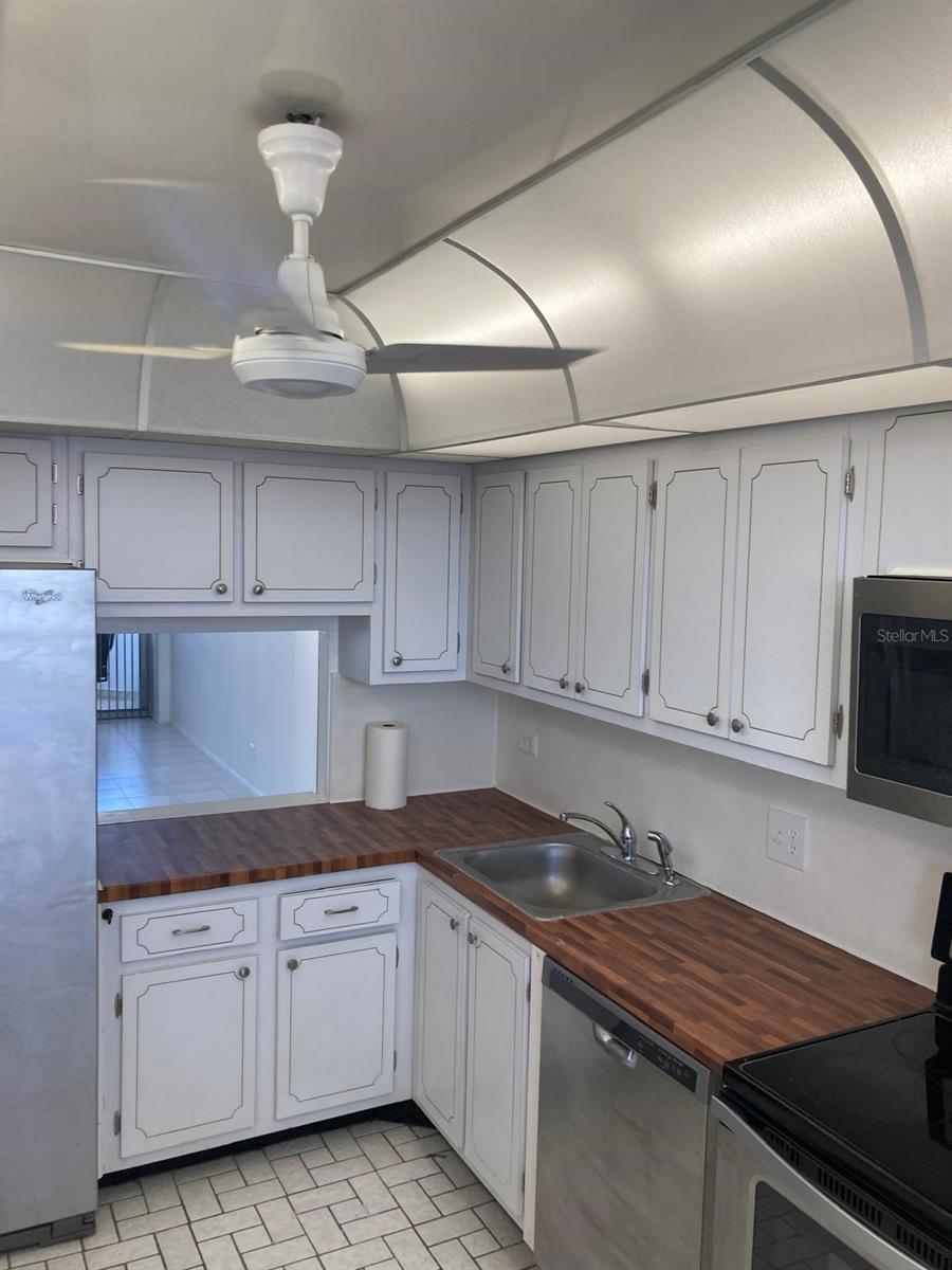 Image 32 of 49 For 3703 166th Street 905