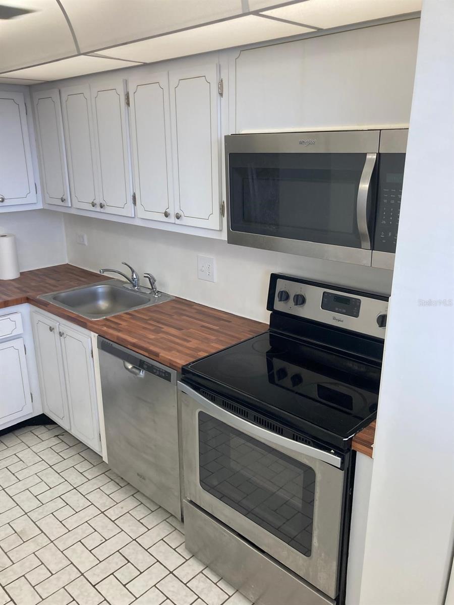Image 33 of 49 For 3703 166th Street 905
