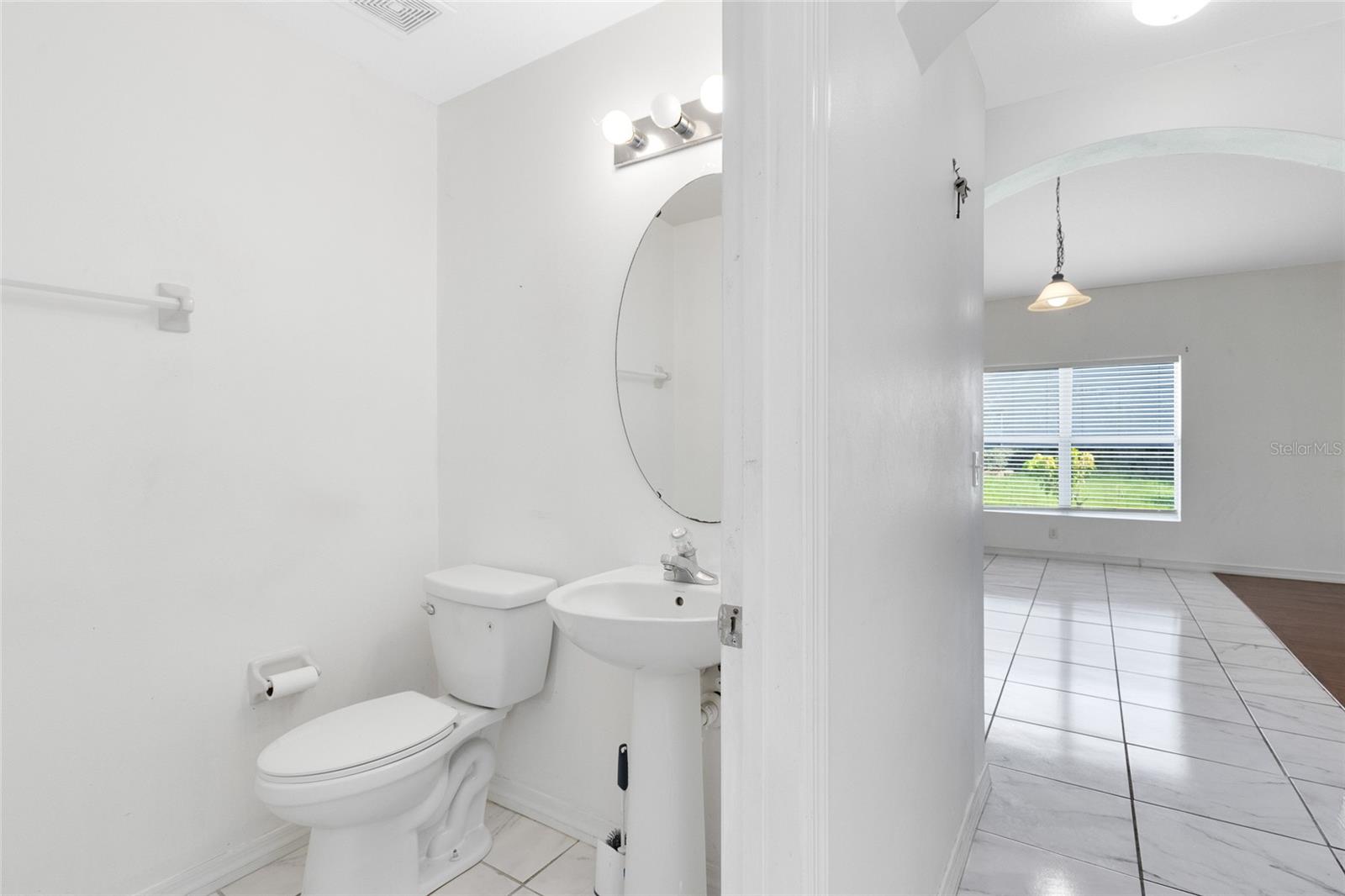 Image 14 of 34 For 5565 Lochdale Drive
