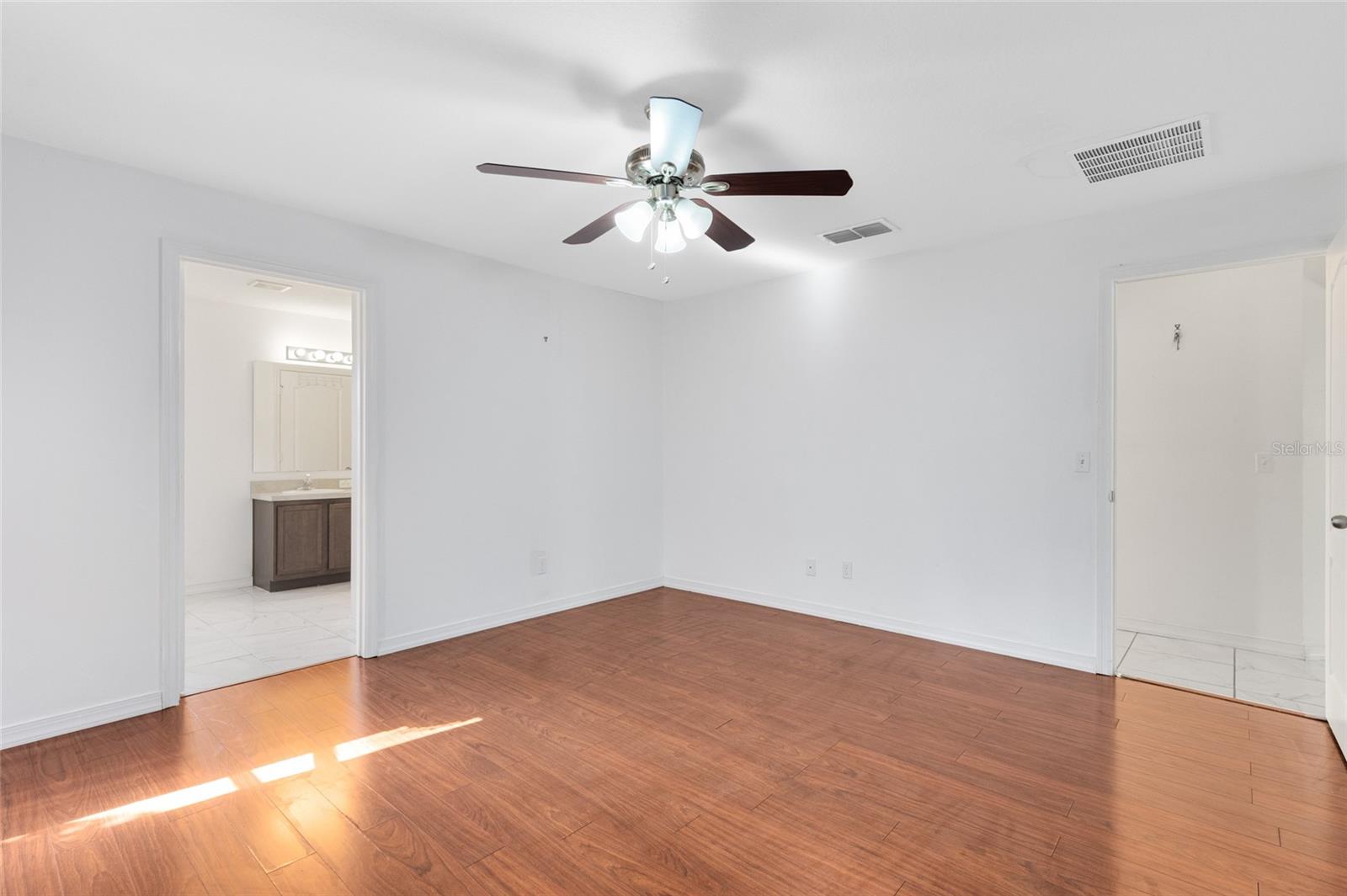 Image 17 of 34 For 5565 Lochdale Drive