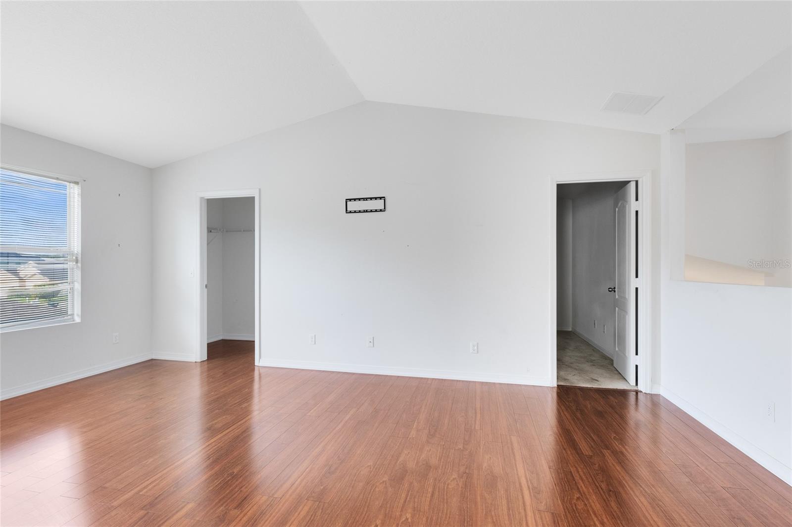 Image 22 of 34 For 5565 Lochdale Drive