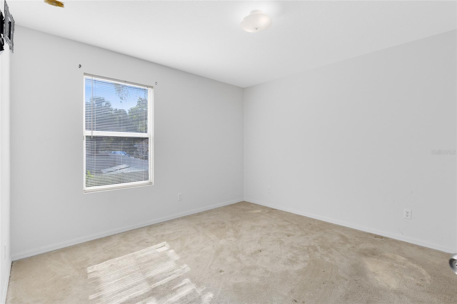 Image 26 of 34 For 5565 Lochdale Drive