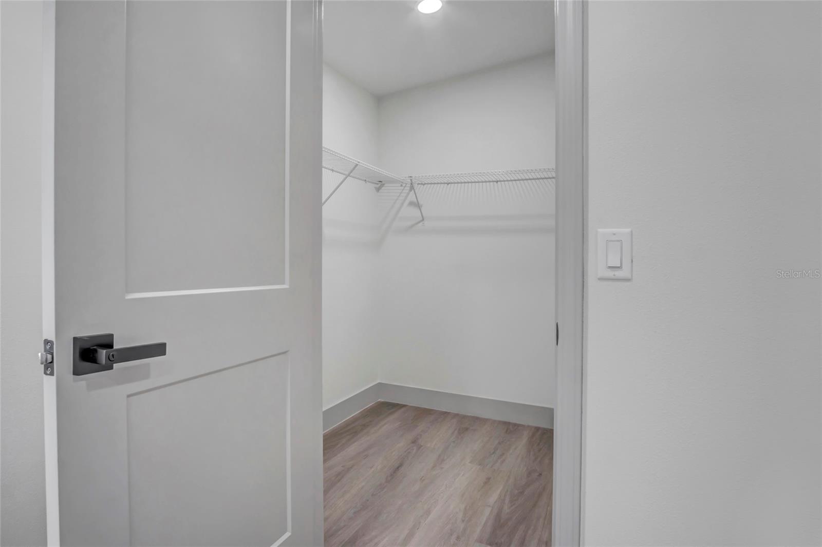 Image 31 of 49 For 3782 Summer Haven Lane