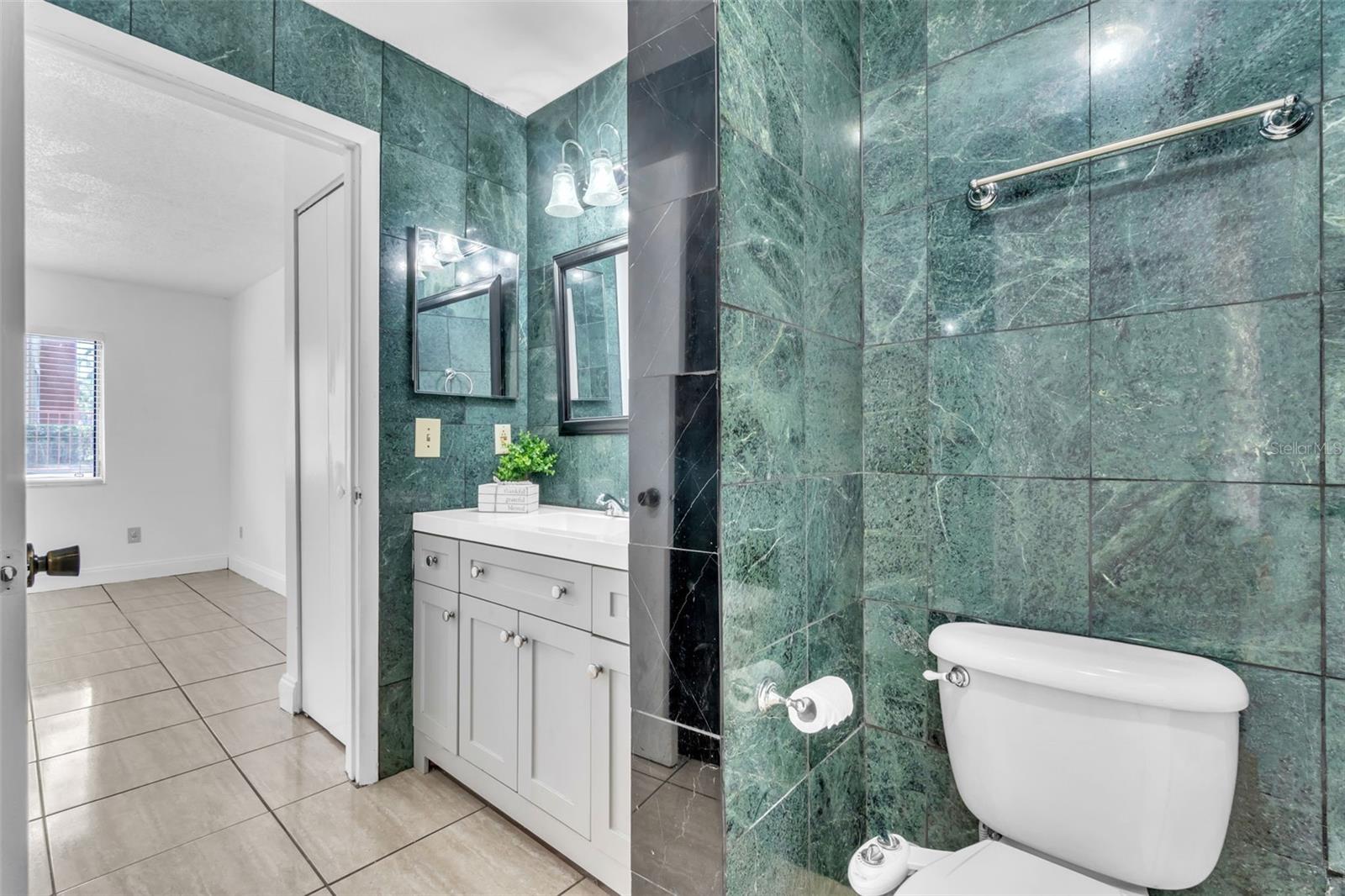 Image 10 of 16 For 664 Kenwick Circle 104