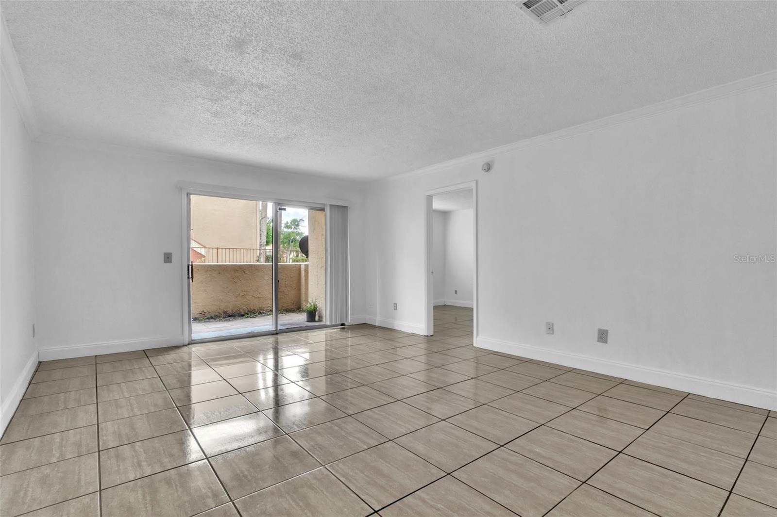 Image 9 of 16 For 664 Kenwick Circle 104