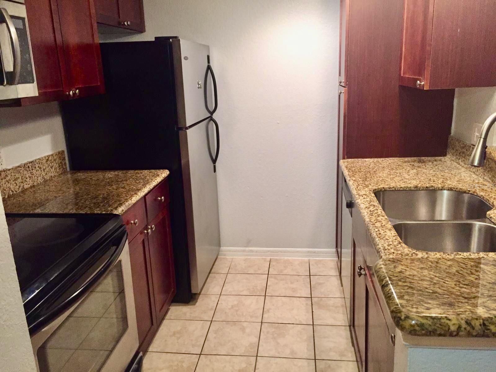 Image 4 of 22 For 5148 Conroy Road 1221