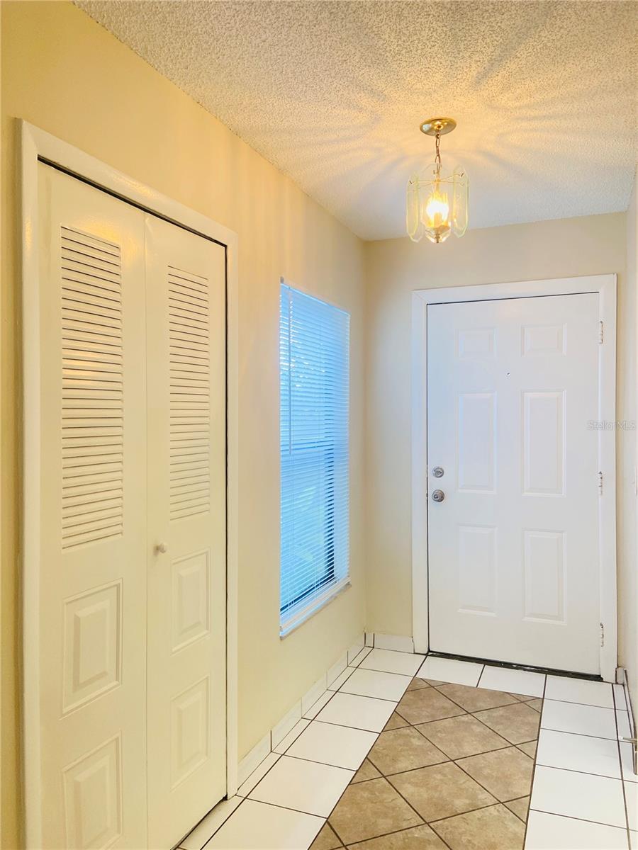 Image 3 of 19 For 2906 Semoran Boulevard A-3