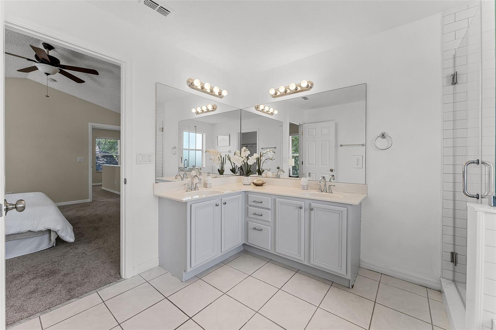 Image 19 of 44 For 14681 Kristenright Lane