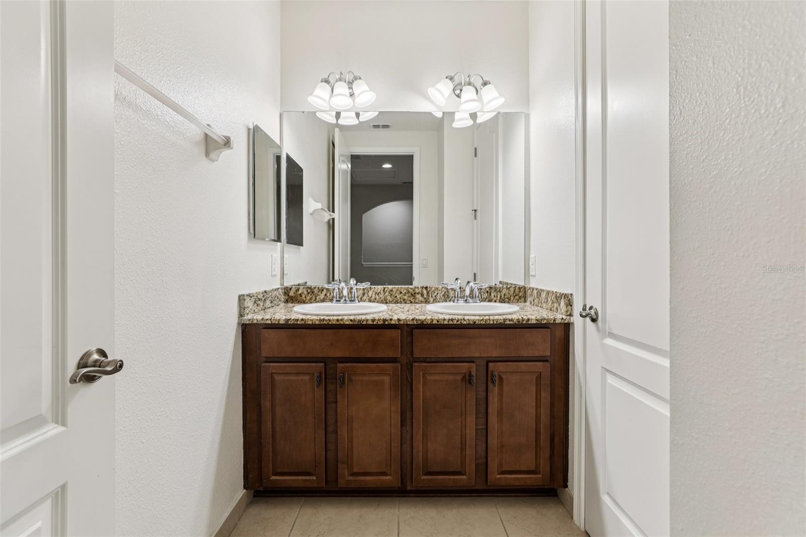 Image 26 of 47 For 8012 Prestbury Drive