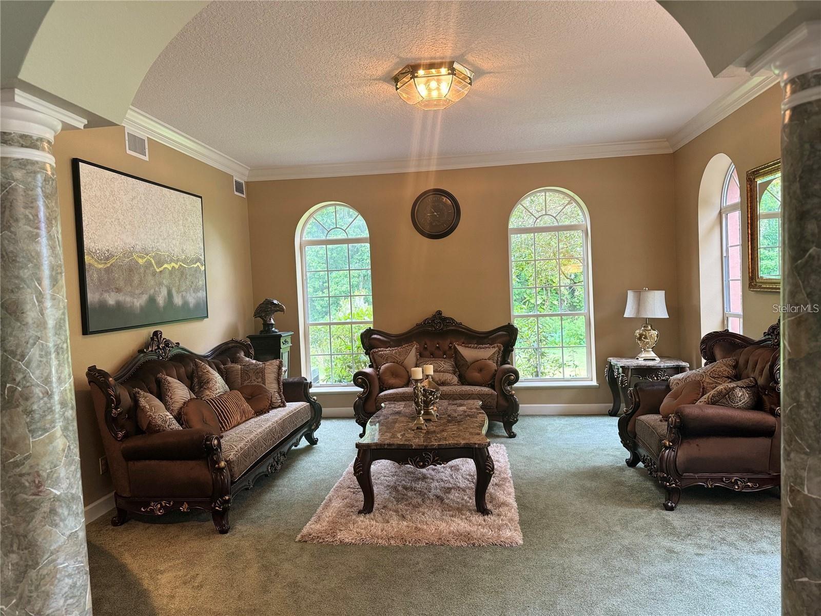 Image 4 of 16 For 627 Yorktown Drive