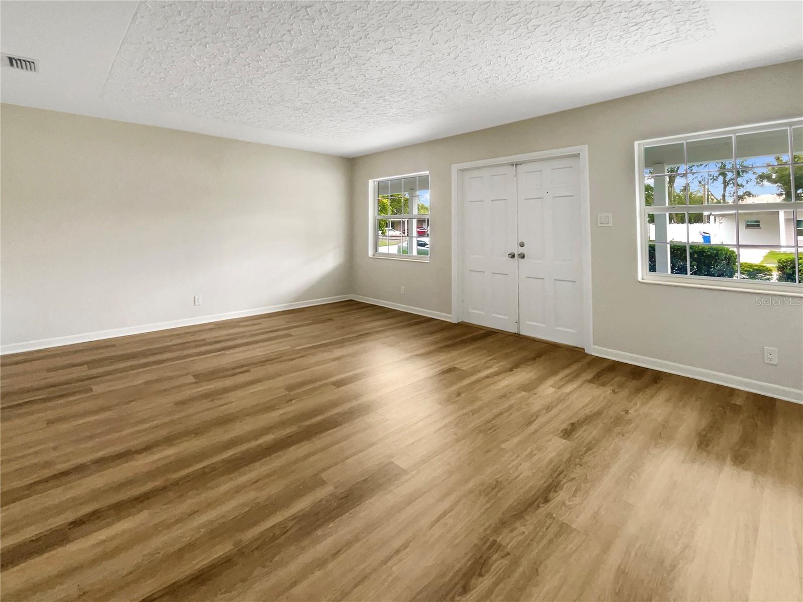 Image 3 of 25 For 4612 Pompano Drive