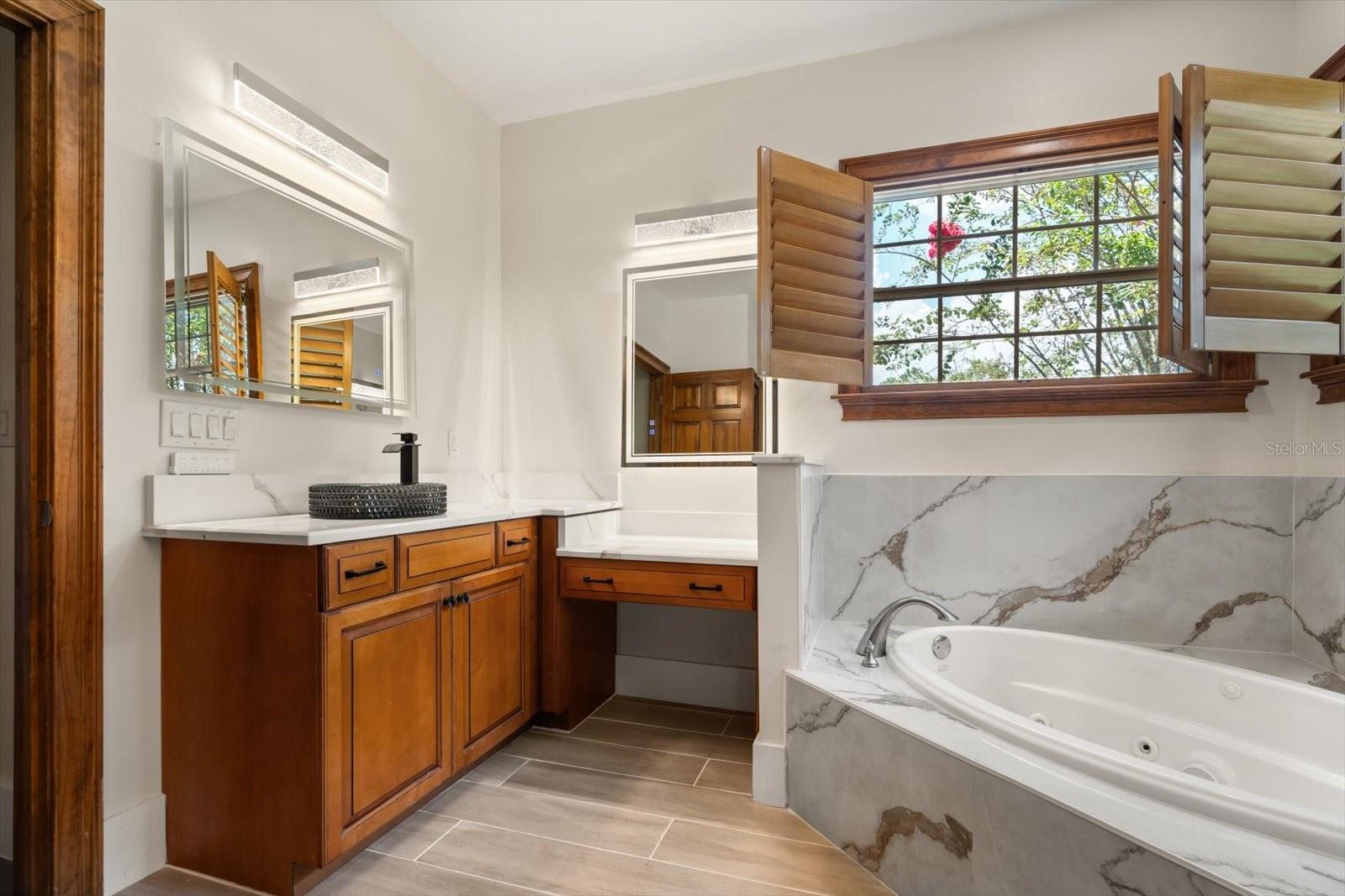 Image 22 of 51 For 27012 Grand Oak Lane