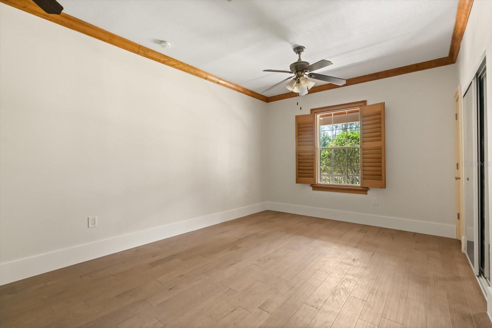 Image 25 of 51 For 27012 Grand Oak Lane