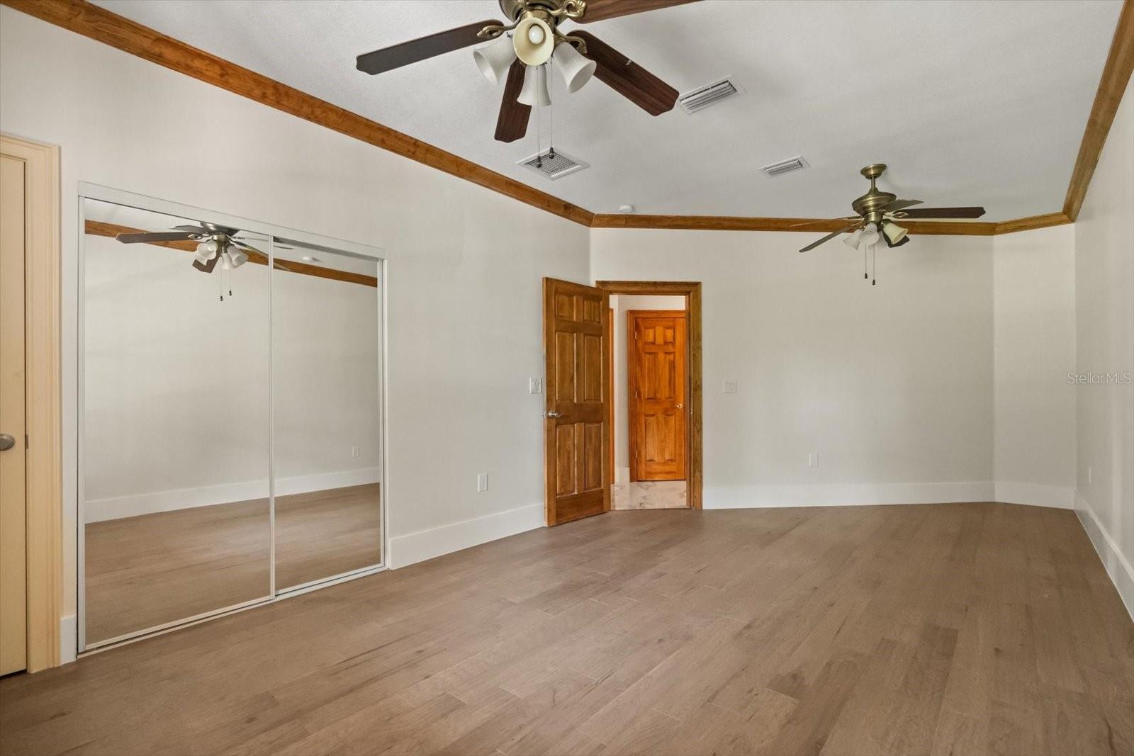 Image 26 of 51 For 27012 Grand Oak Lane