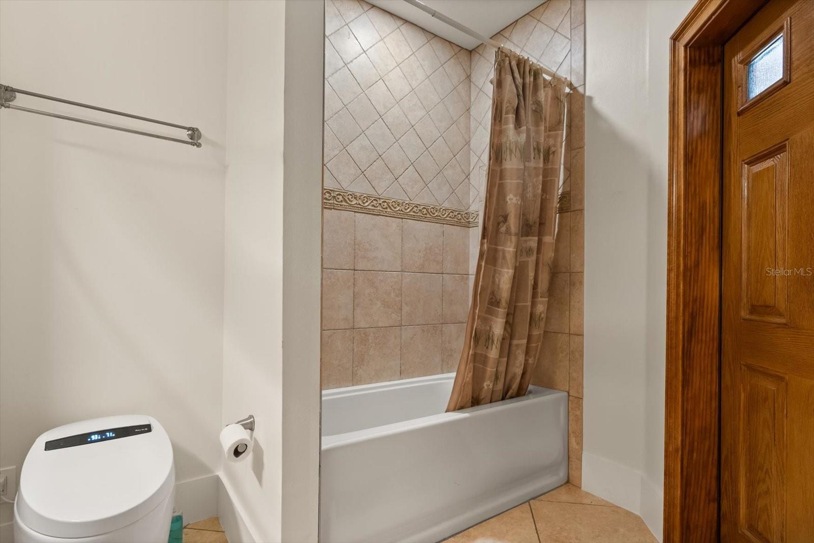 Image 28 of 51 For 27012 Grand Oak Lane