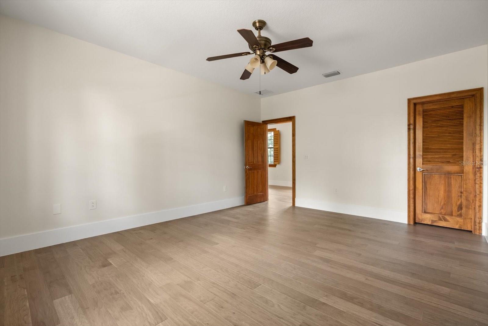 Image 31 of 51 For 27012 Grand Oak Lane
