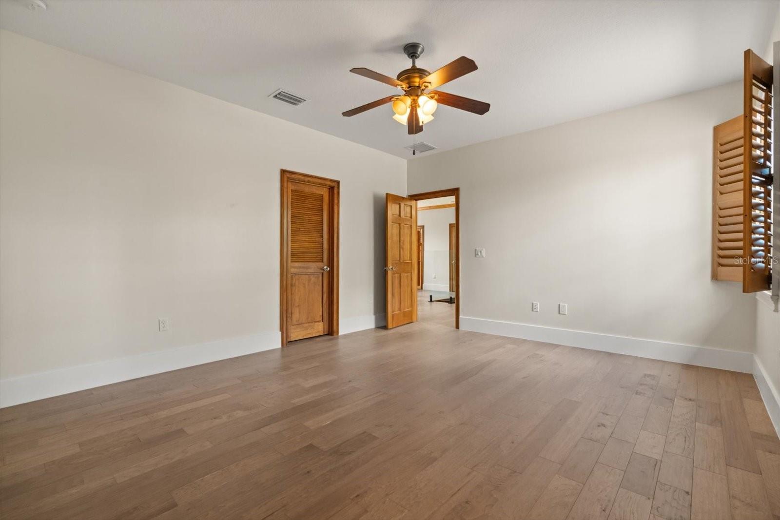 Image 36 of 51 For 27012 Grand Oak Lane