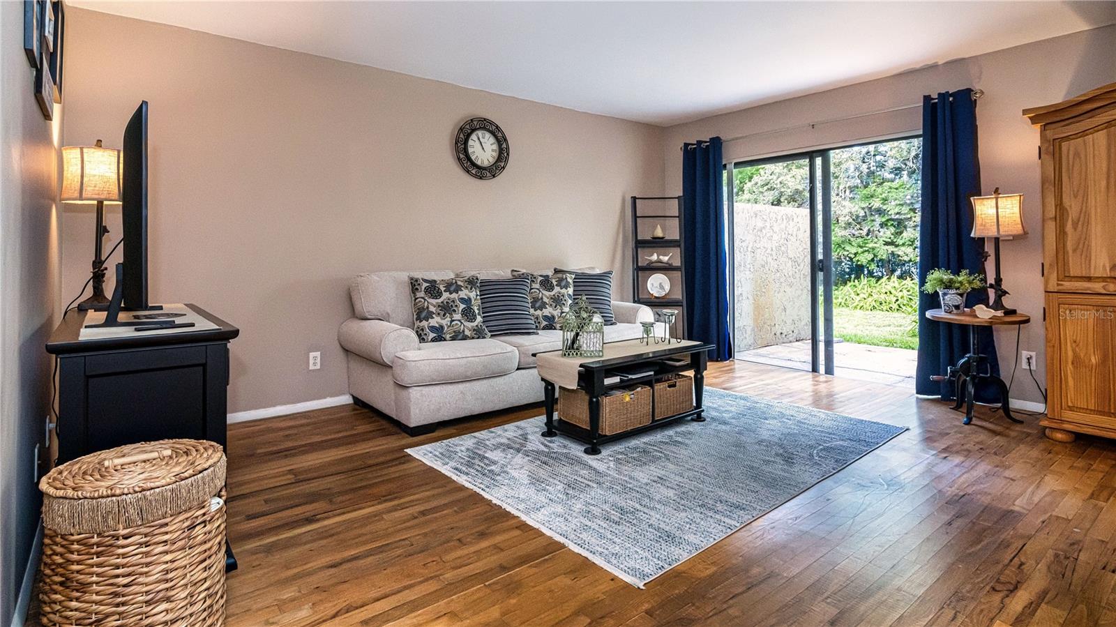 Image 7 of 29 For 8326 Tangelo Tree Drive