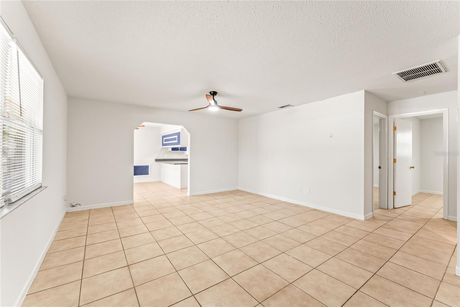 Image 2 of 28 For 1527 Juniper Drive