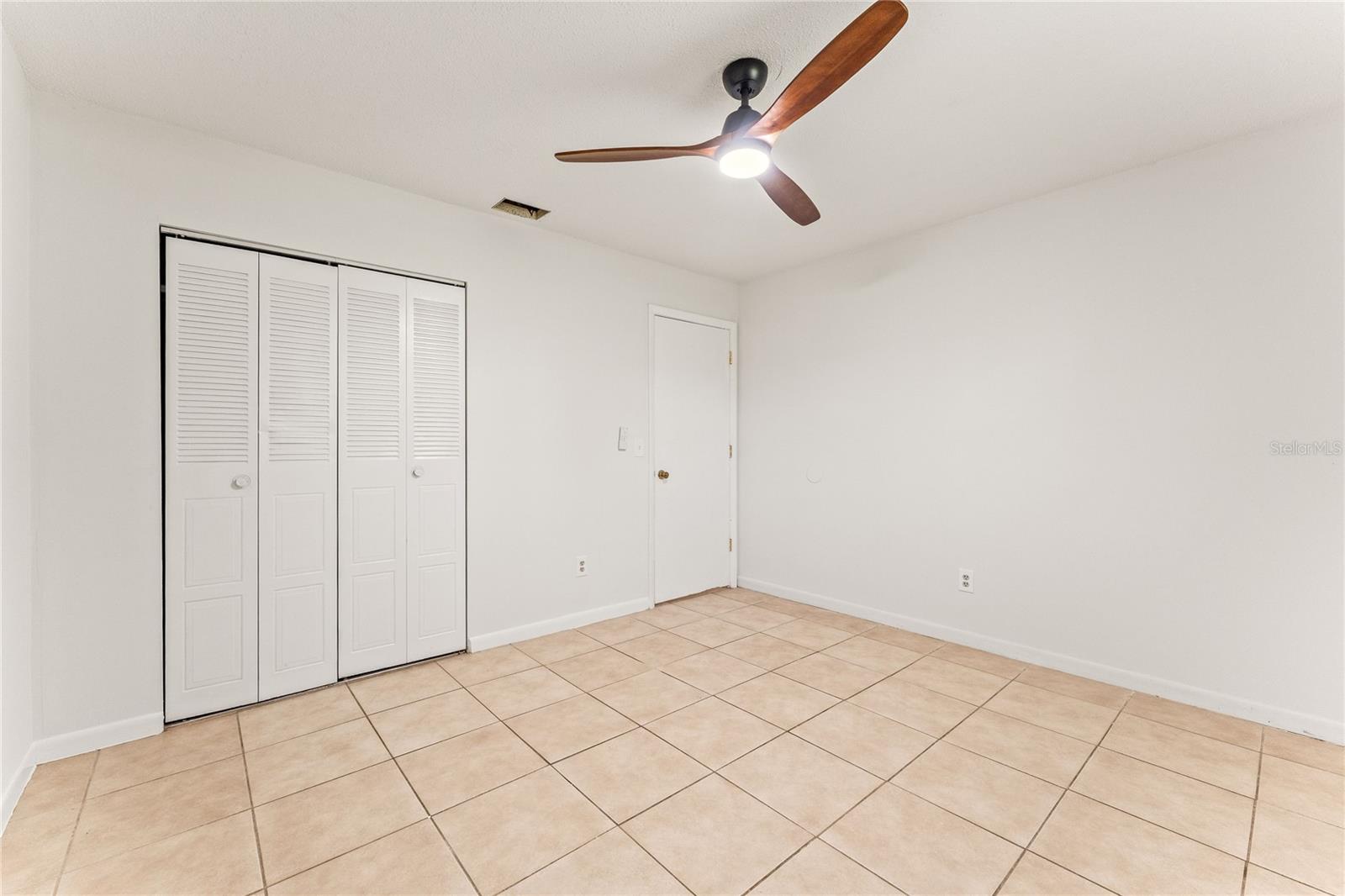 Image 21 of 28 For 1527 Juniper Drive