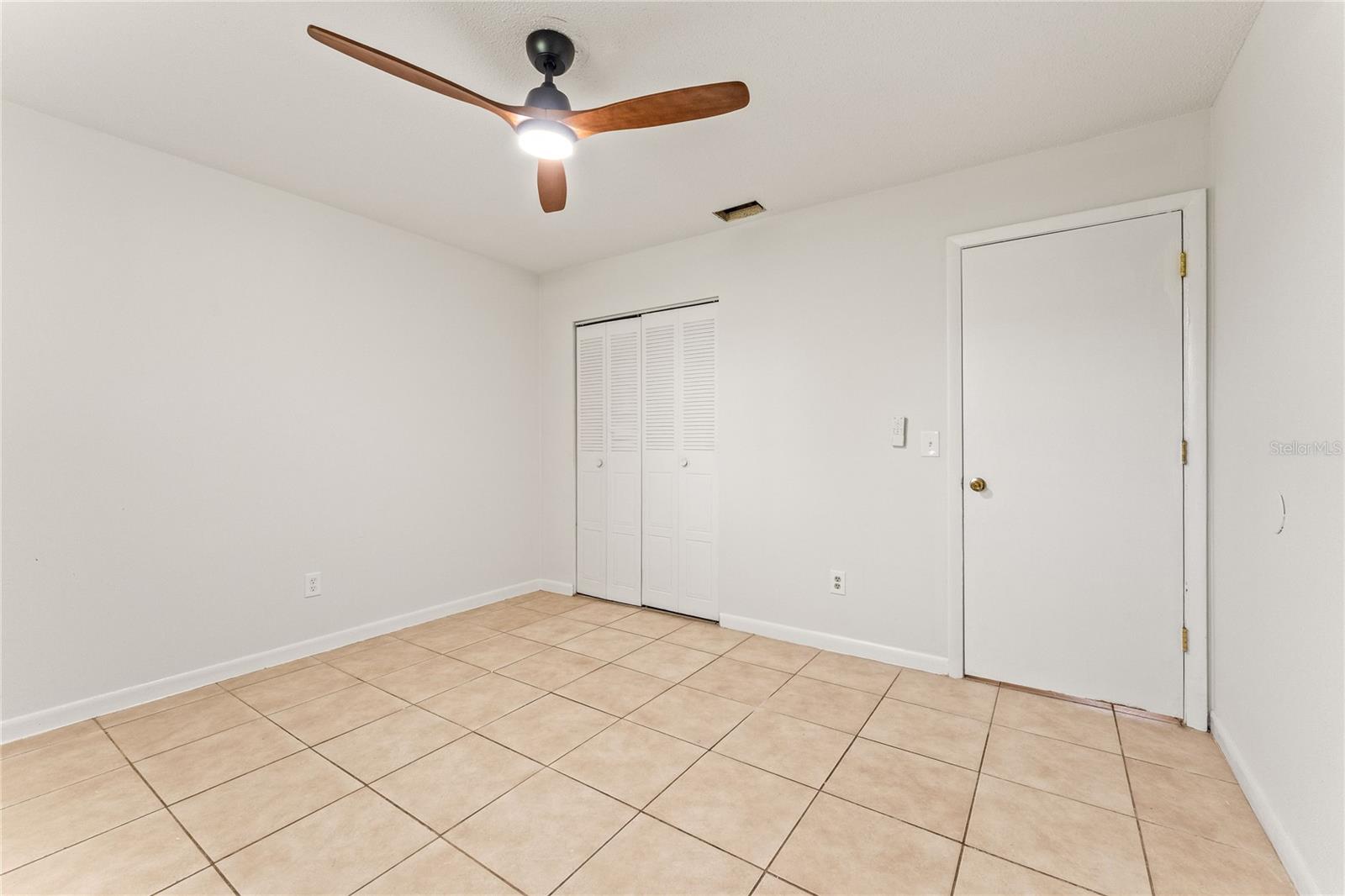 Image 22 of 28 For 1527 Juniper Drive