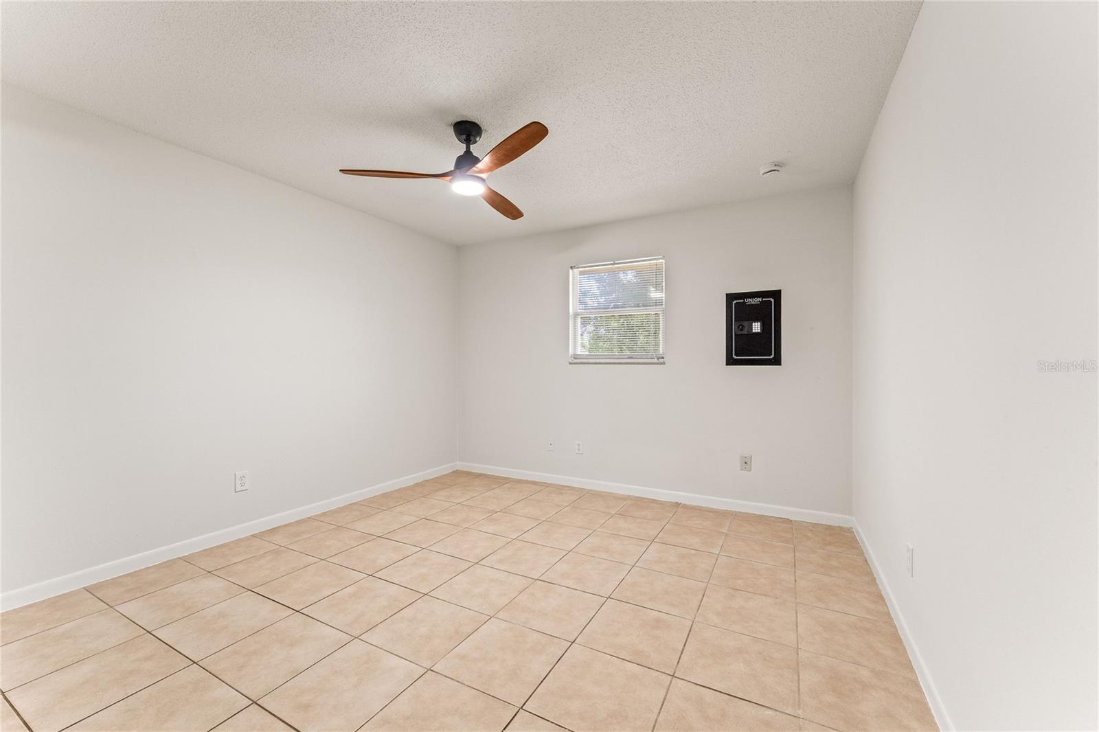 Image 24 of 28 For 1527 Juniper Drive