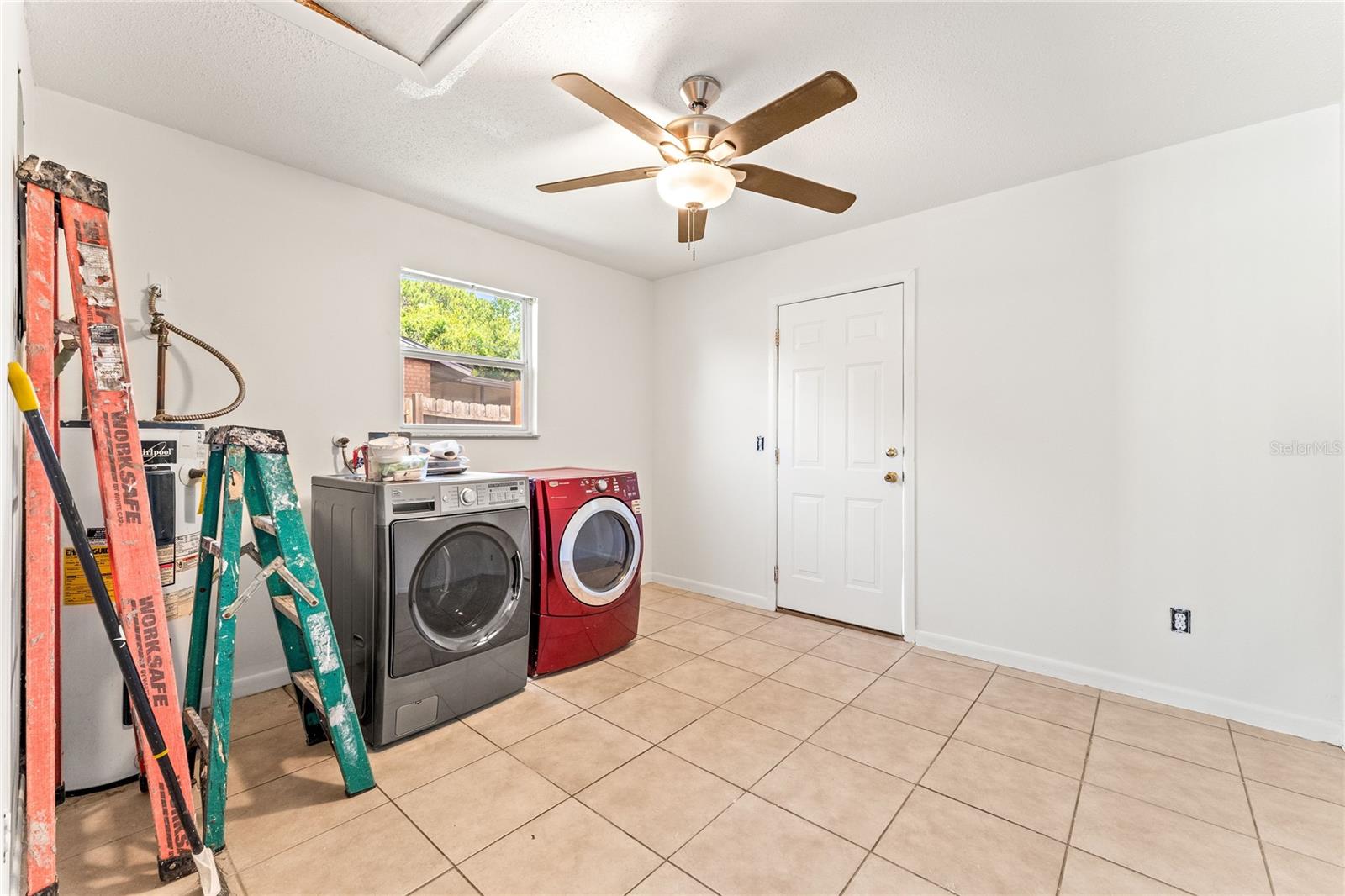 Image 25 of 28 For 1527 Juniper Drive