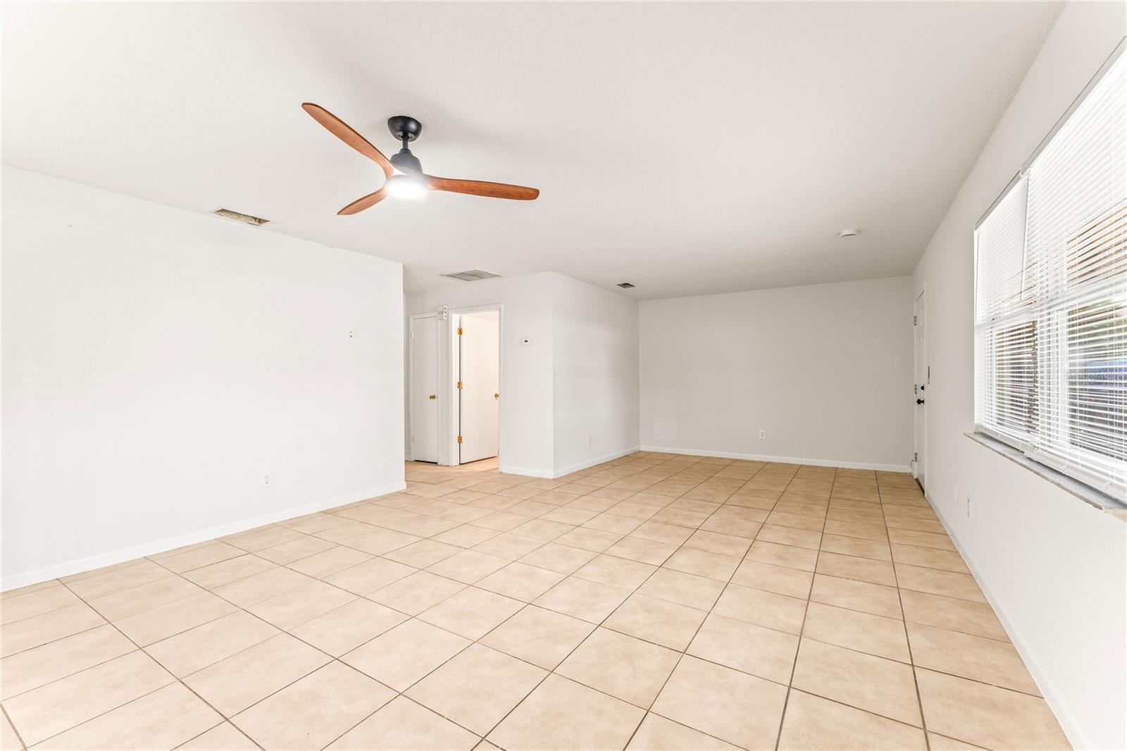 Image 7 of 28 For 1527 Juniper Drive