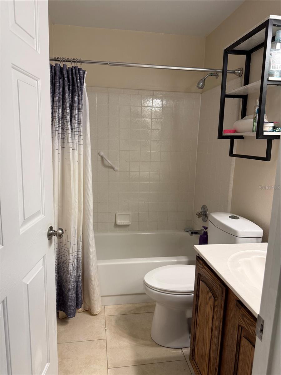 Image 11 of 22 For 714 Astoria Dr Drive