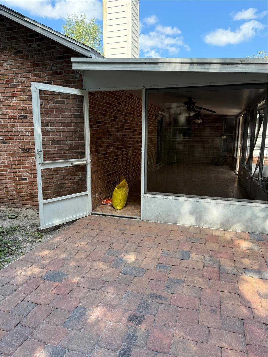 Image 21 of 22 For 714 Astoria Dr Drive