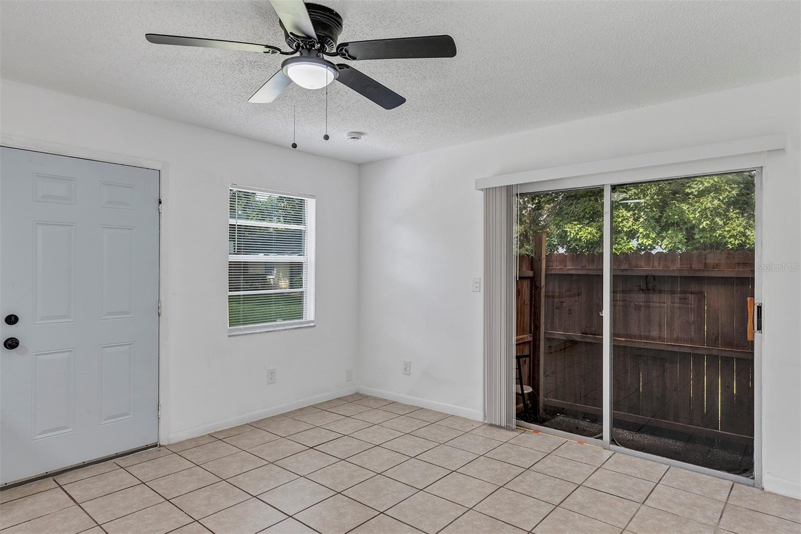 Image 4 of 10 For 506 Ne 28th  C
