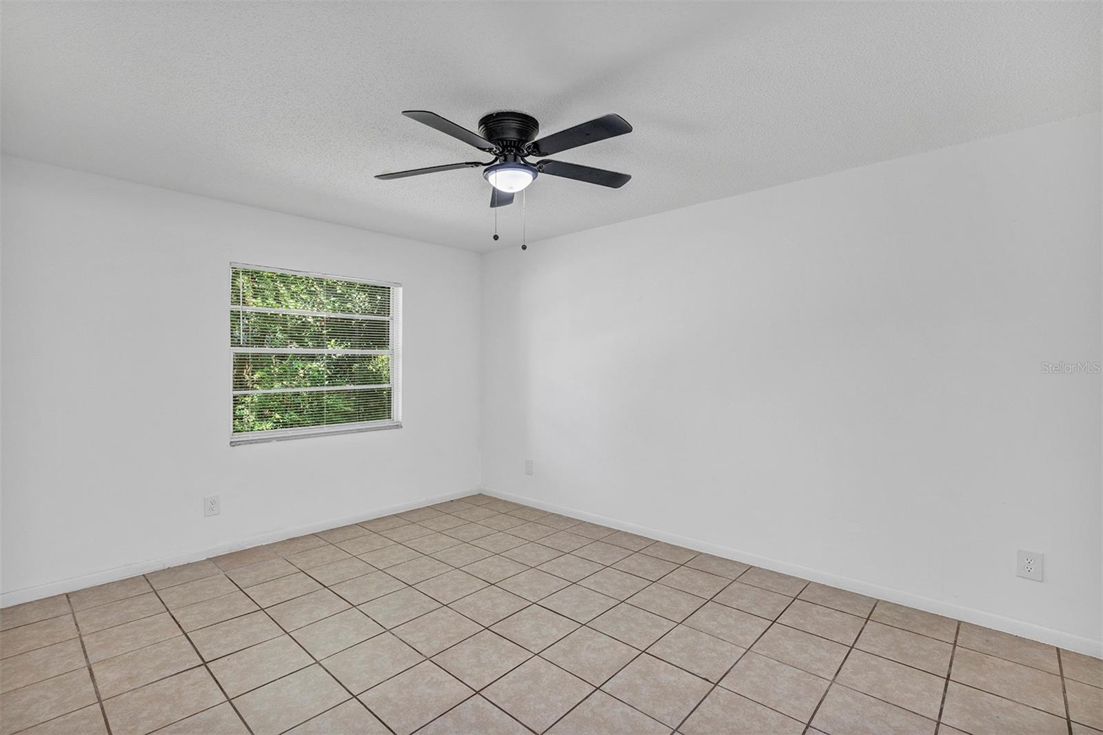 Image 6 of 10 For 506 Ne 28th  C