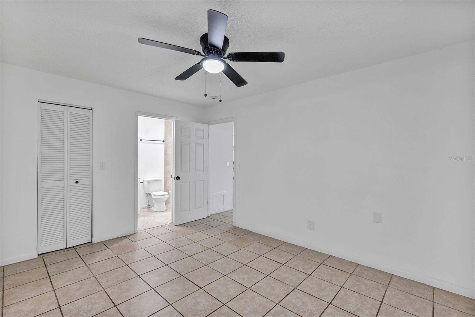 Image 7 of 10 For 506 Ne 28th  C