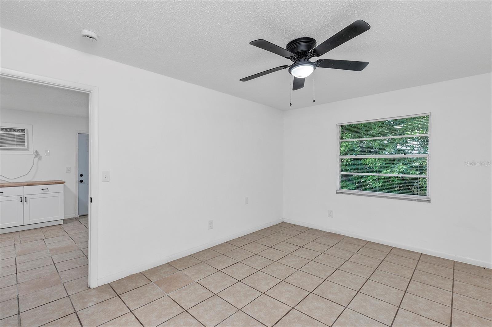 Image 8 of 10 For 506 Ne 28th  C