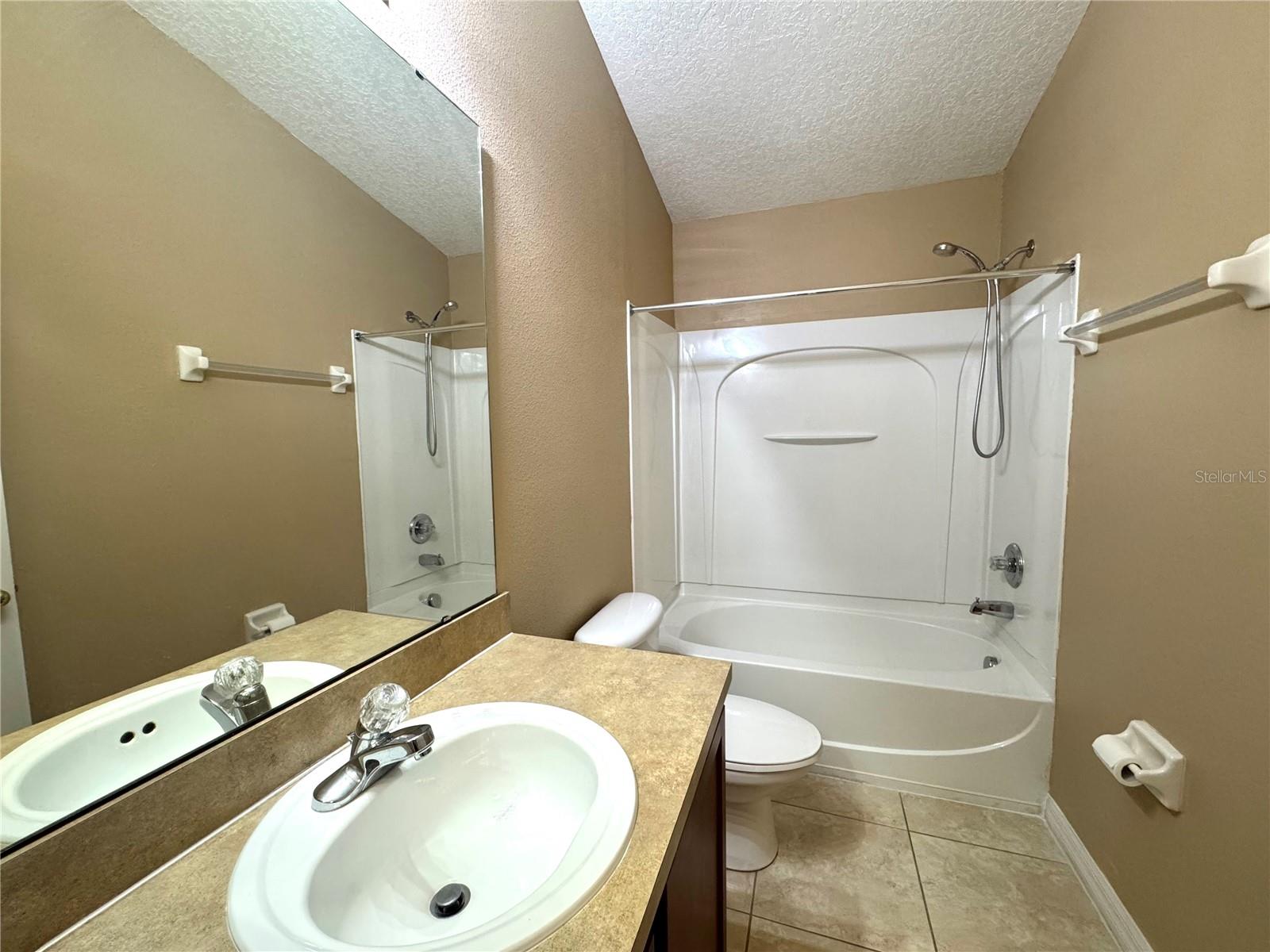Image 14 of 23 For 6582 Goldenrod Road 89a