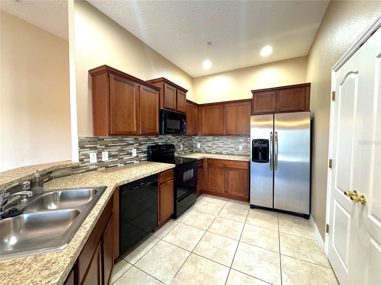Image 6 of 23 For 6582 Goldenrod Road 89a