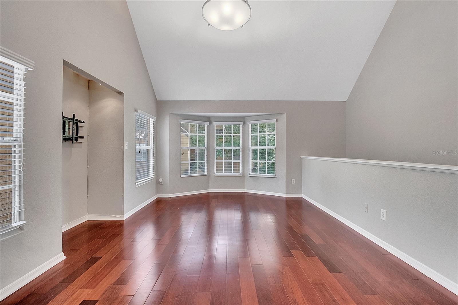 Image 13 of 51 For 6324 Raleigh Street 711