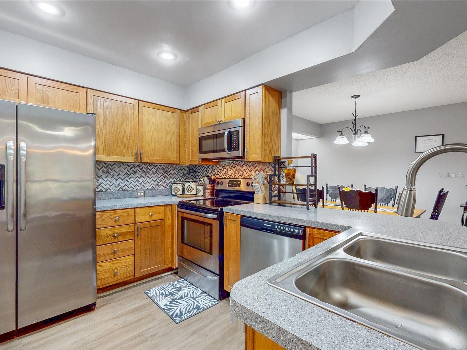 Image 15 of 41 For 157 Coventry Circle