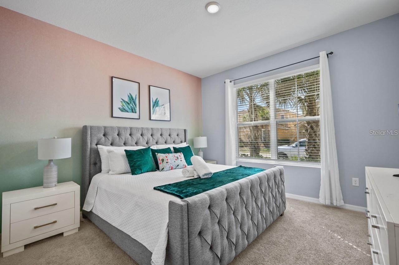 Image 15 of 33 For 5276 Oakbourne Avenue