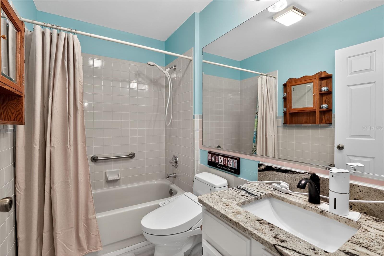 Image 31 of 32 For 411 Del Mar Drive
