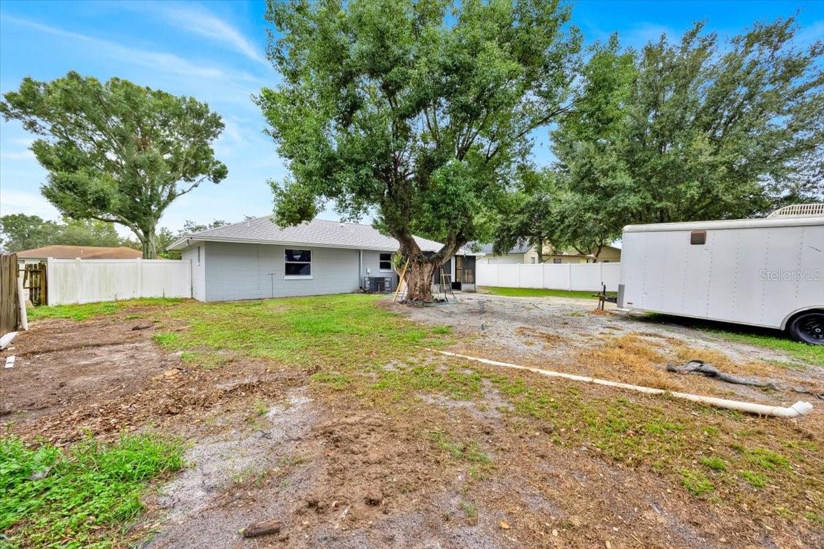 Image 17 of 19 For 605 Kings Lane Sw
