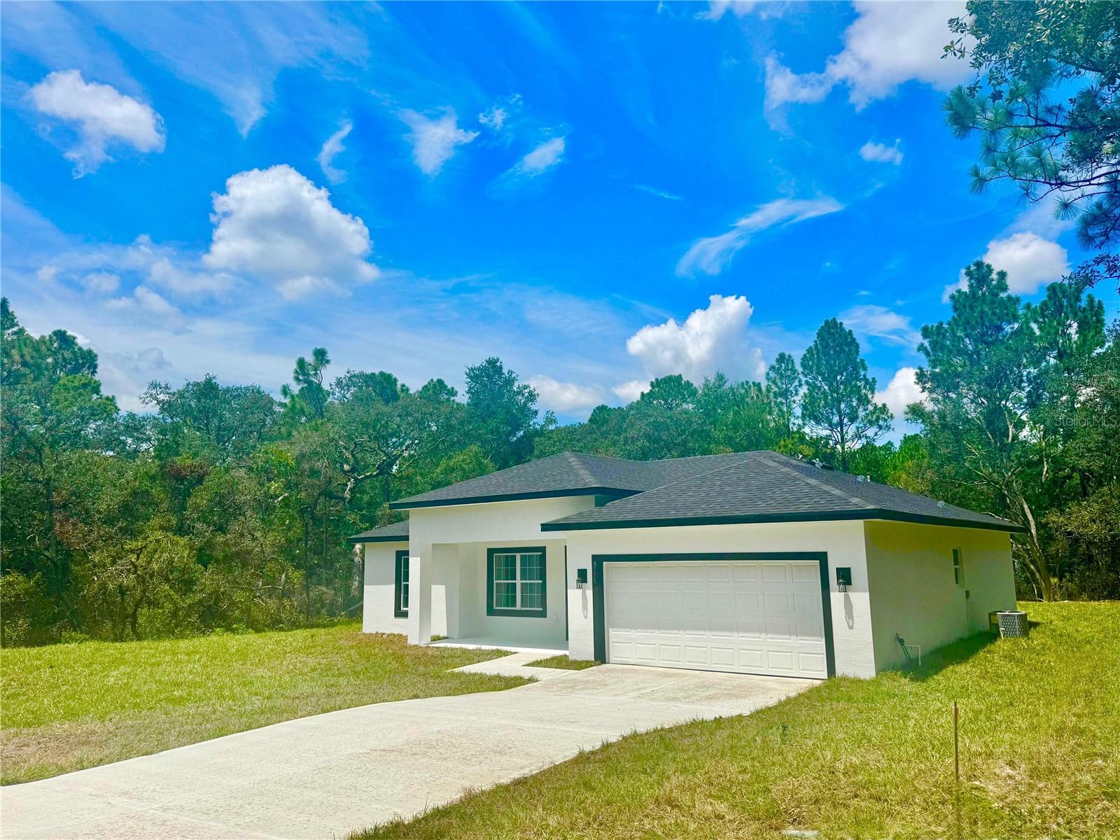Listing photo id 1 for 8550 Trojan Drive