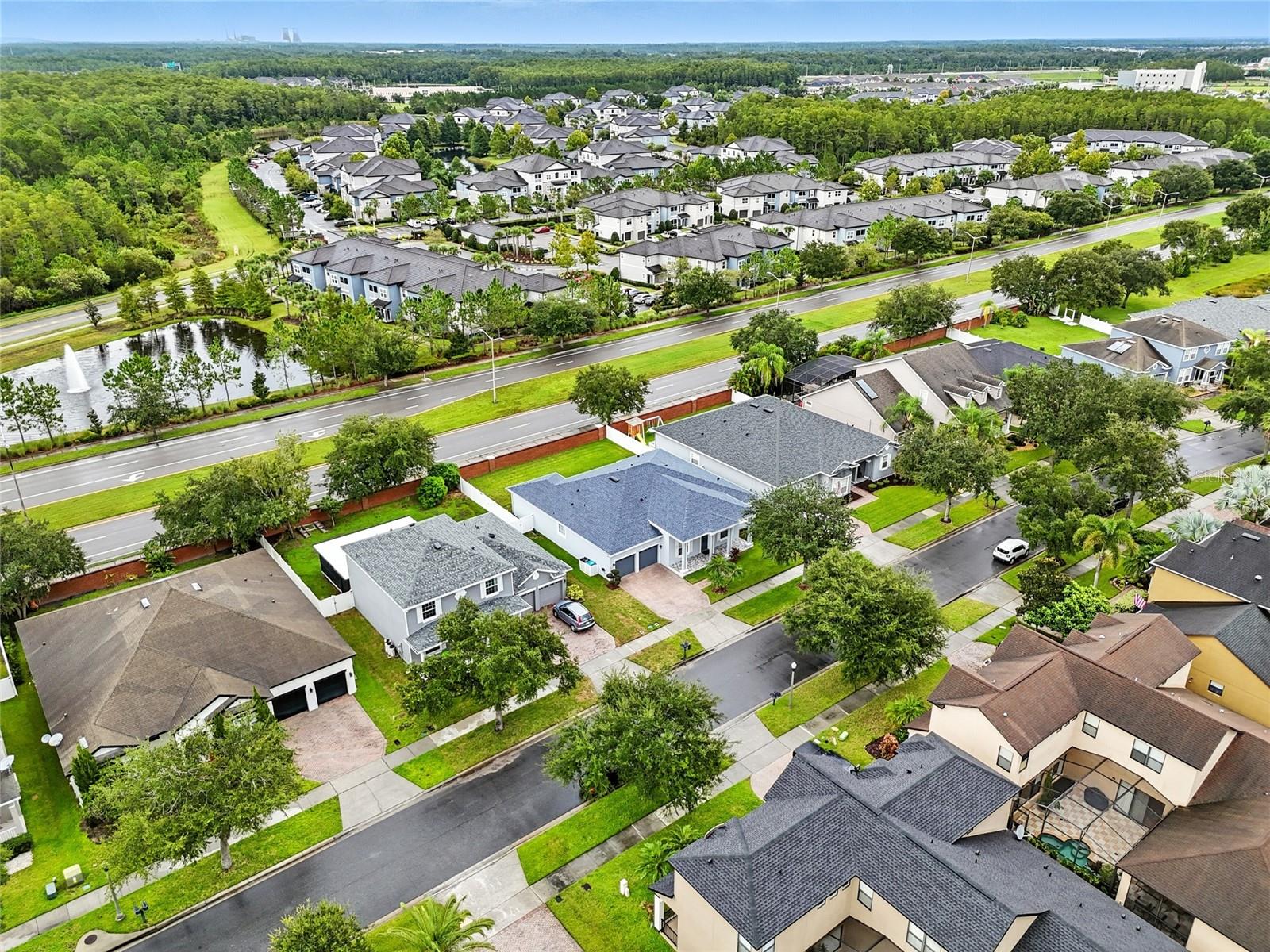 Listing photo id 9 for 10227 Kristen Park Drive