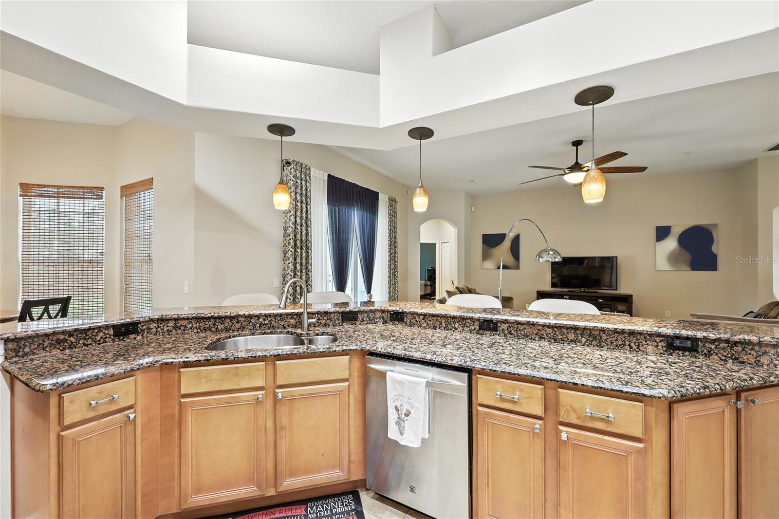 Listing photo id 25 for 10227 Kristen Park Drive