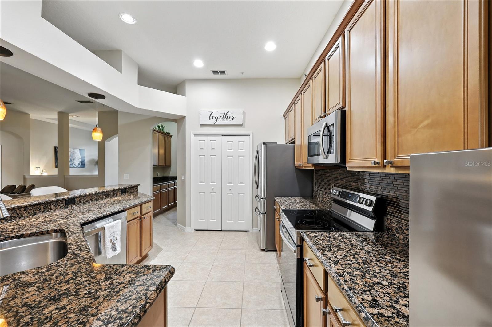 Listing photo id 27 for 10227 Kristen Park Drive